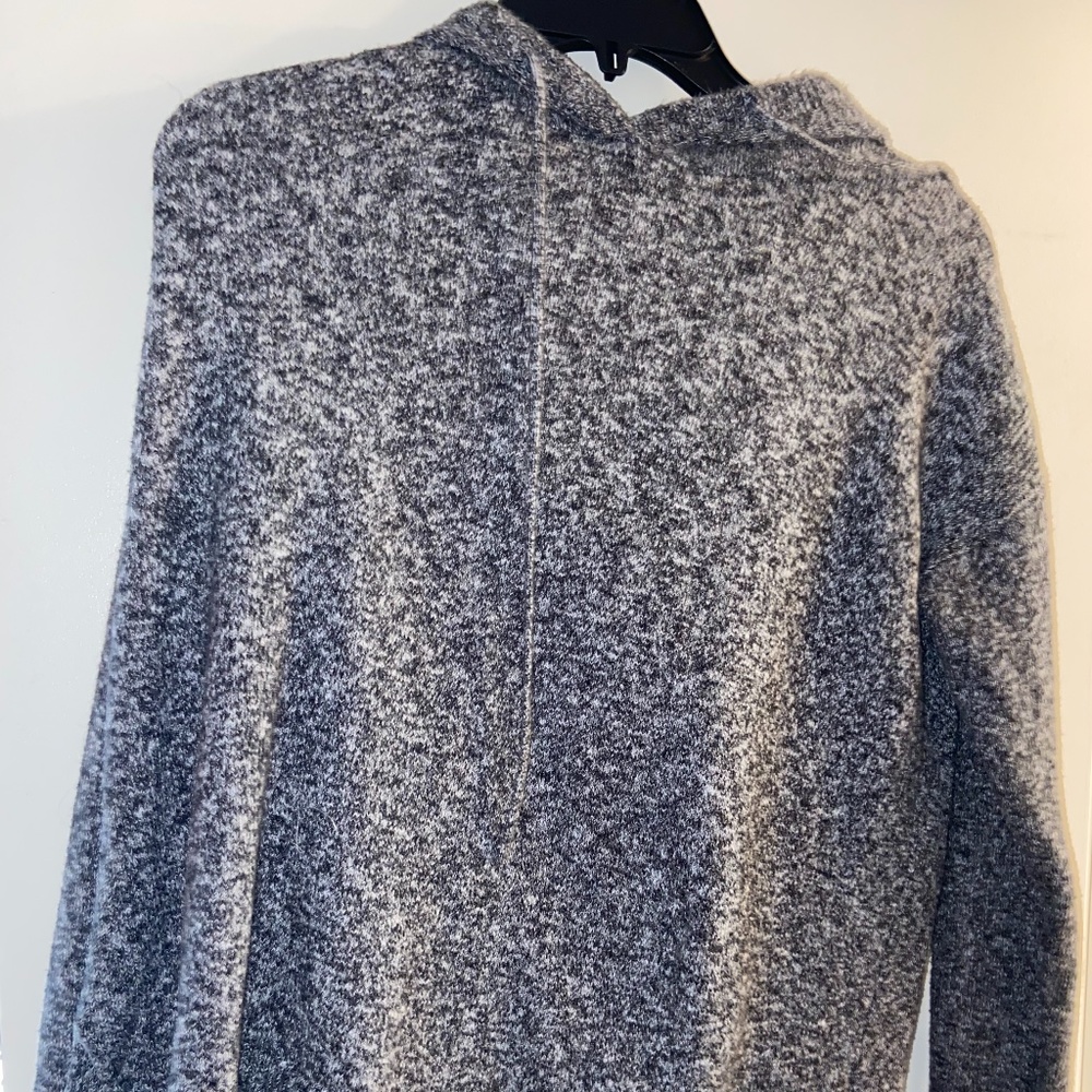 Old Navy sweater